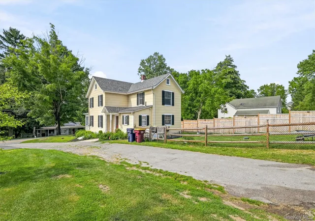Homes for sale in Warwick (town), NY | 54 Pulaski Hwy, Warwick (town), NY 10969 | MLS# 1021566