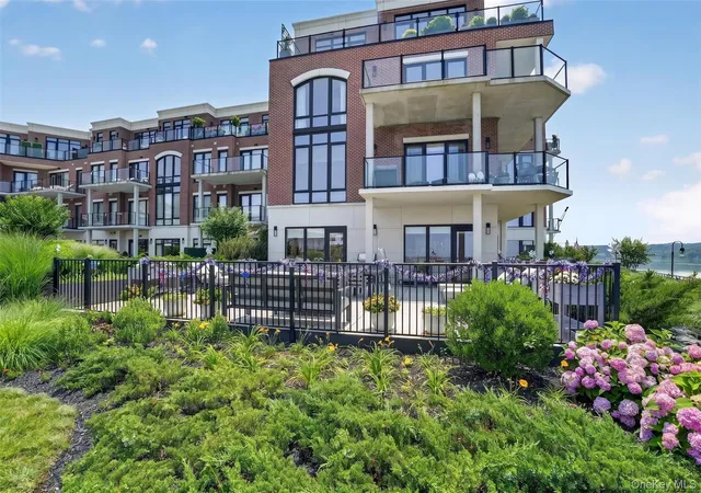 2nd image of 10 Shore Rd #101, Glenwood Landing, NY 11547 | MLS# 1021582