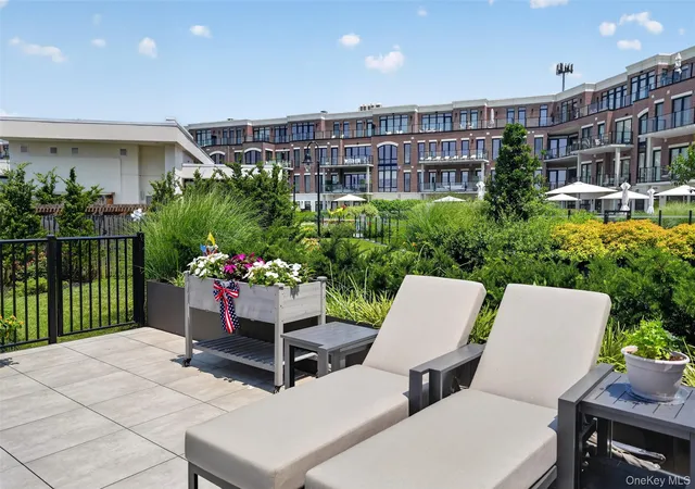 5th image of 10 Shore Rd #101, Glenwood Landing, NY 11547 | MLS# 1021582