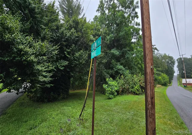 1st image of 4 Bingham Rd, Marlboro, NY 12542 | MLS# 1021587