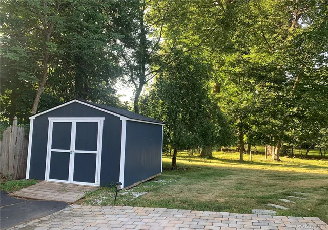 3rd image of 12 Short Hill Rd, Clarkstown, NY 10956 | MLS# 1021593