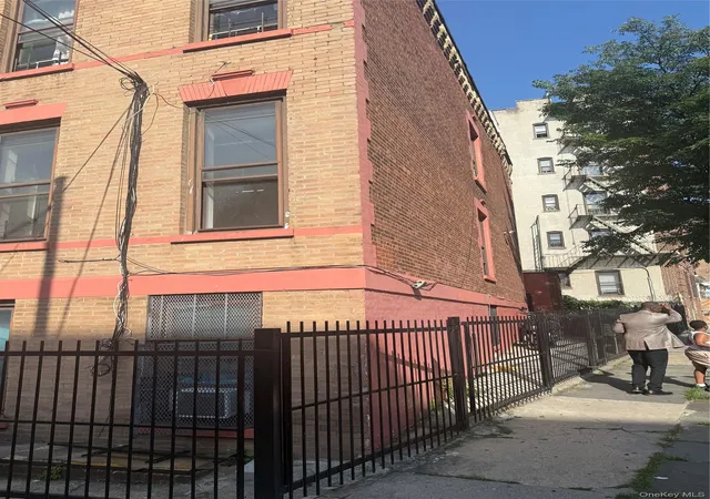 Homes for sale in New York, NY | 2186 Washington Ave, New York, NY 10457 | MLS# 1021594