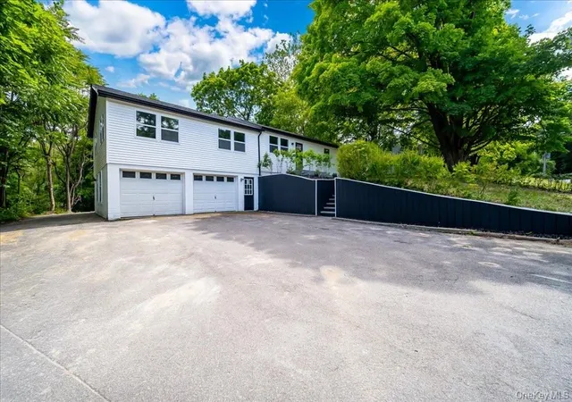 Photo 2 of Single family home for sale at 452 Vineyard Ave, Highland, NY 12528 | MLS# 1021602 | Listing updated on 2026-07-15