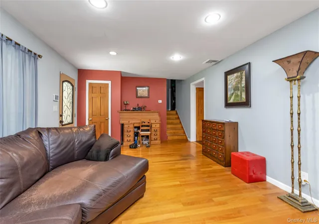 4th image of 21 Laurel Ave, Sea Cliff, NY 11579 | MLS# 1021621