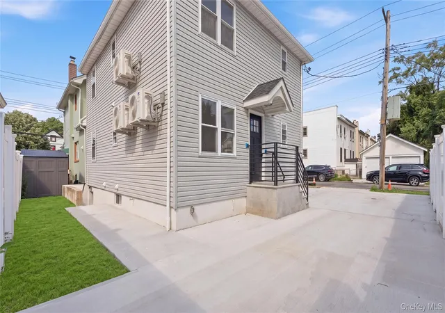 3rd image of 137-08 218Th St, Springfield Gardens, NY 11413 | MLS# 1021627