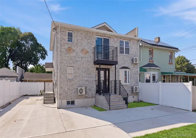 2nd image of 137 08 218th St, Springfield Gardens, NY 11413 | MLS# 1021627