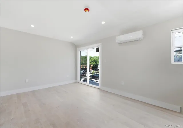 34th image of 137 08 218th St, Springfield Gardens, NY 11413 | MLS# 1021627
