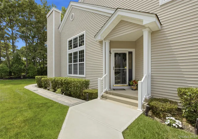 3rd image of 27 Emilie Dr, Center Moriches, NY 11934 | MLS# 1021629