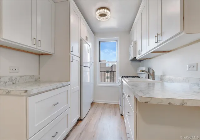 Photo 2 of Sale Pending at 1430 Seagirt Blvd #6H, New York, NY 11691 | MLS# 1021635 | Listing updated on 2026-08-05