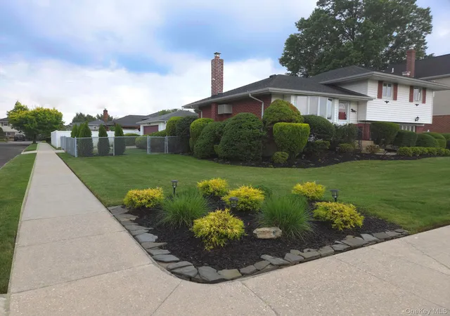 Single family home for sale at 51 Eileen Ave, Oyster Bay, NY 11803 | MLS# 1021640