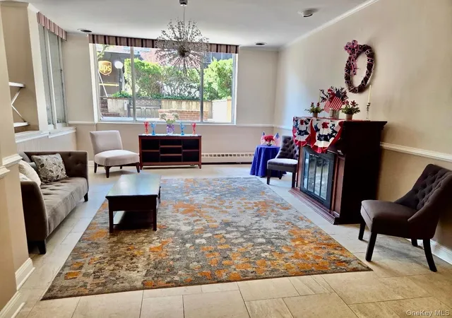 Homes for sale in North Hempstead, NY | 100 Lincoln Ave #7B, North Hempstead, NY 11501 | MLS# 1021650