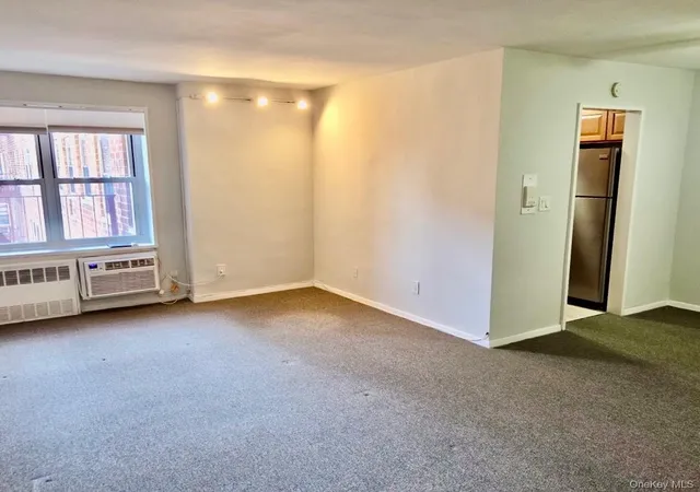 Homes for sale in North Hempstead, NY | 100 Lincoln Ave #7B, North Hempstead, NY 11501 | MLS# 1021650