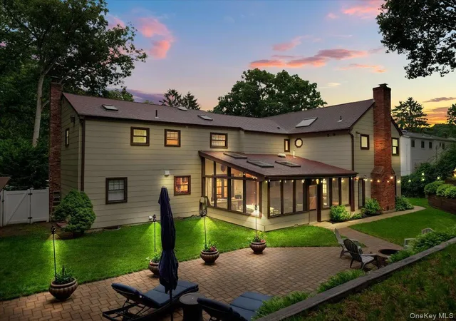 Photo 3 of Single family home for sale at 10 Burham Dr, Smithtown, NY 11787 | MLS# 1021652 | Listing updated on 2026-08-30