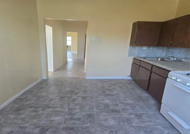3rd image of 1460 Bryant Ave, Bronx, NY 10460 | MLS# 1021657