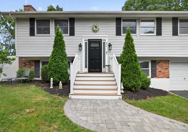 2nd image of 42 W Broadway, Brookhaven, NY 11776 | MLS# 1021664