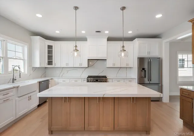 Photo 3 of Single family home for sale at 17 Island Pkwy N, Hempstead, NY 11558 | MLS# 1021723 | Listing updated on 2026-09-15