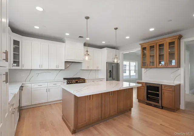Photo 3 of Single family home for sale at 17 Island Pkwy N, Hempstead, NY 11558 | MLS# 1021723 | Listing updated on 2026-09-15