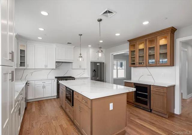Photo 3 of Sale Pending at 21 Island Pkwy N, Hempstead, NY 11558 | MLS# 1021725 | Listing updated on 2026-09-04
