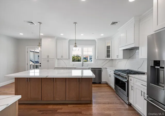 Photo 3 of Sale Pending at 21 Island Pkwy N, Hempstead, NY 11558 | MLS# 1021725 | Listing updated on 2026-09-04