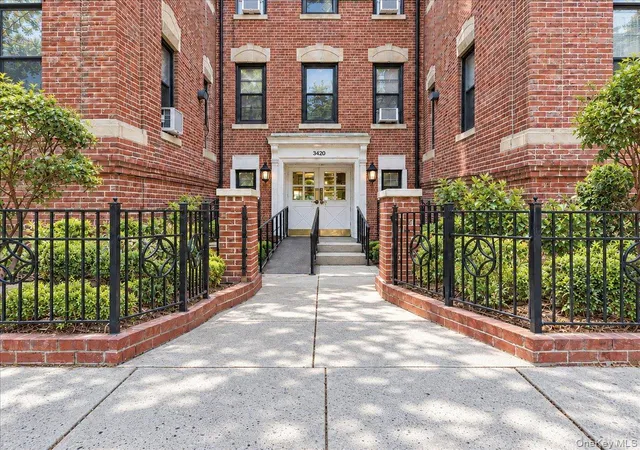 Listing Photo 2 - Condo for sale in building located at 34-20 83Rd St, New York, NY 11372 - Unit #3D