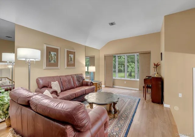 5th image of 29 Wintergreen Dr, Melville, NY 11747 | MLS# 1021765