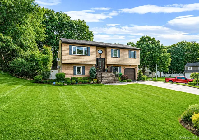 2nd image of 37 Oak Forest Dr, Islandia, NY 11749 | MLS# 1021769