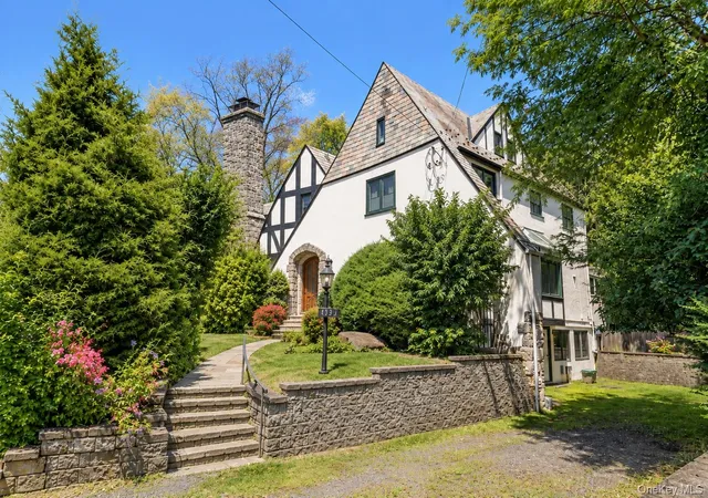 Photo 1 of Single family home for sale at 133 Bon Air Ave, New Rochelle, NY 10804 | MLS# 1021771 | Listing updated on 2026-10-04