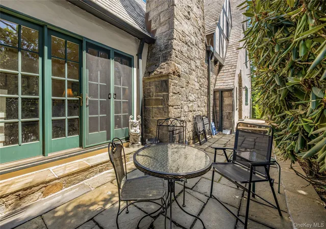 Photo 3 of Single family home for sale at 133 Bon Air Ave, New Rochelle, NY 10804 | MLS# 1021771 | Listing updated on 2026-10-04