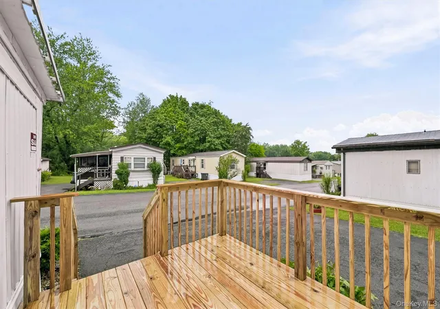 Homes for sale in New Windsor, NY | 327 Currycross Rd, New Windsor, NY 12553 | MLS# 1021783