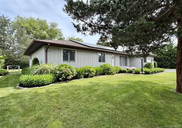 Homes for sale in Riverhead, NY | 17 Locust St, Riverhead, NY 11901 | MLS# 1021791
