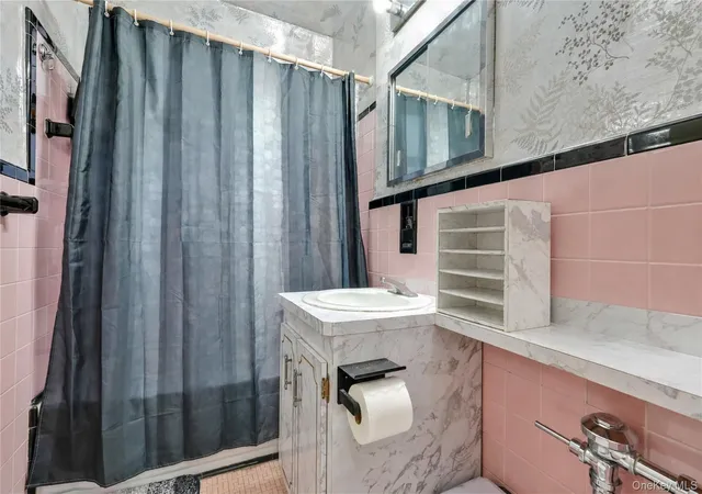 2nd image of 142-21 26Th Ave, New York, NY 11354