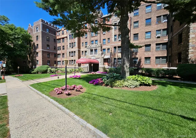 Homes for sale in White Plains, NY | 23 Old Mamaroneck Rd #5K, White Plains, NY 10605 | MLS# 1021805