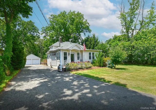 2nd image of 38 Roosevelt Ave, Islip, NY 11782 | MLS# 1021812