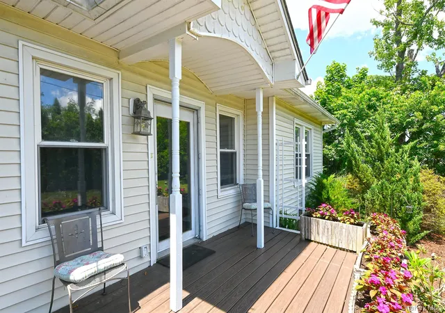 4th image of 38 Roosevelt Ave, Islip, NY 11782 | MLS# 1021812