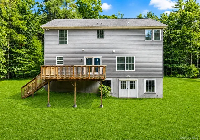 Homes for sale in Highland, NY | 142 Split Rock Dr, Highland, NY 12719 | MLS# 1021819