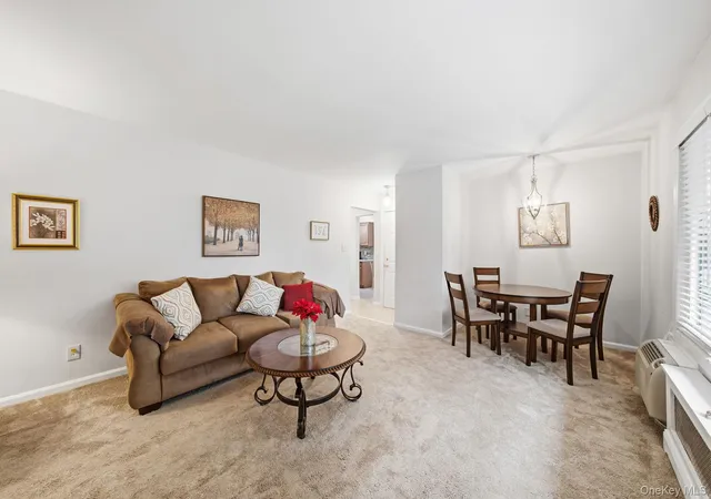3rd image of 172 Edmunton #D 8, Babylon, NY 11703 | MLS# 1021820