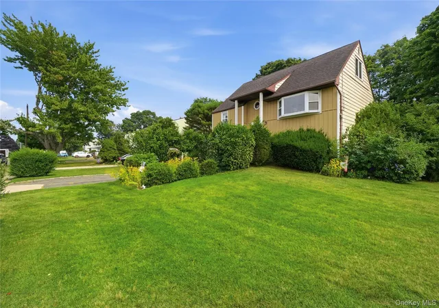 Photo 2 of Sale Pending at 100 Harrisburg St, Islip, NY 11706 | MLS# 1021821 | Listing updated on 2026-08-21