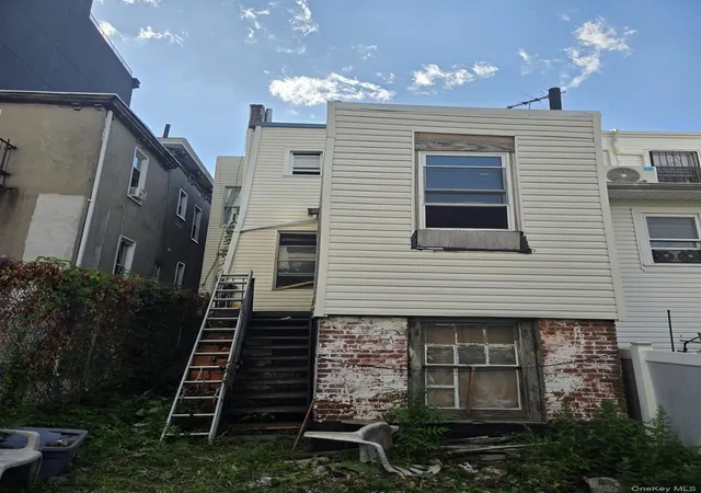 Photo 3 of Single family home for sale at 2182 Bathgate Ave, Bronx, NY 10457 | MLS# 1021826 | Listing updated on 2026-09-01