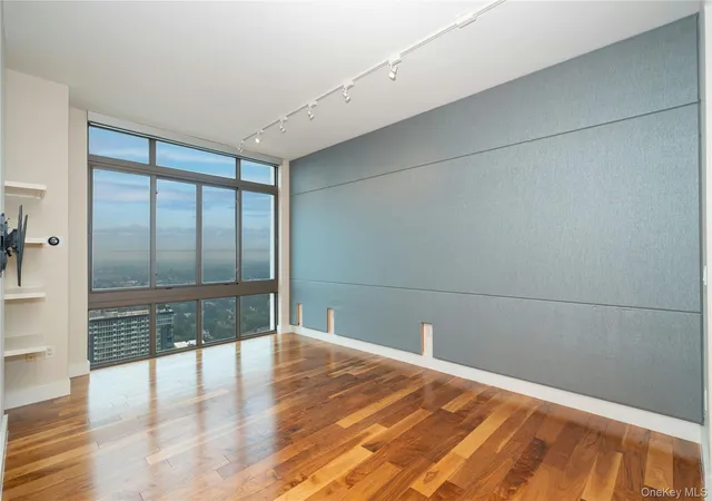 Photo 3 of Sale Pending at 175 Huguenot St #PH503, New Rochelle, NY 10801 | MLS# 1021829 | Listing updated on 2026-08-15