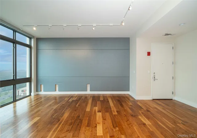 Photo 4 of Sale Pending at 175 Huguenot St #PH503, New Rochelle, NY 10801 | MLS# 1021829 | Listing updated on 2026-08-15