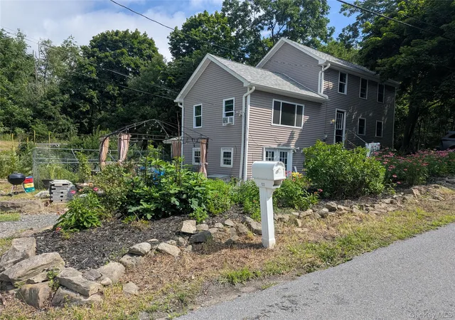 4th image of 122 Castle High Rd, Middletown, NY 10940 | MLS# 1021833