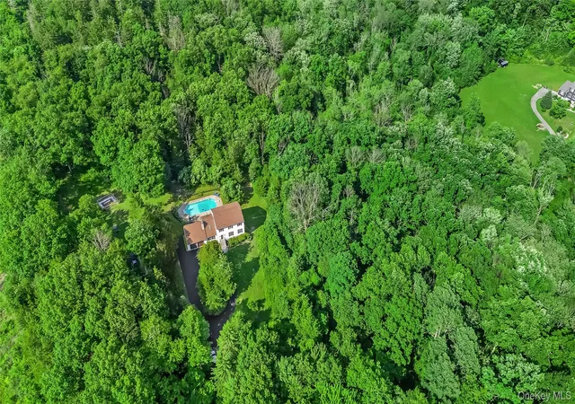 2nd image of 185 Rombout Rd, Pleasant Valley, NY 12569 | MLS# 1021840