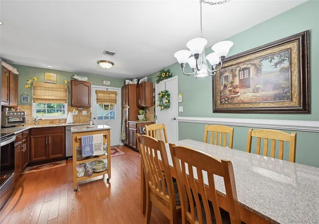 4th image of 176 Ventry Ct #A, Brookhaven, NY 11961 | MLS# 1021851