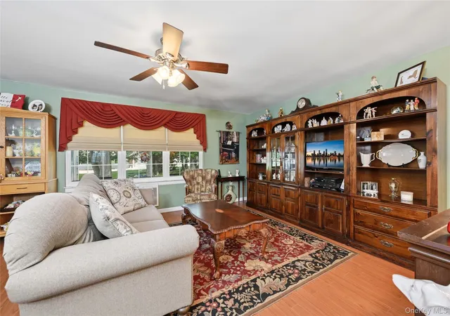5th image of 176 Ventry Ct #A, Brookhaven, NY 11961 | MLS# 1021851