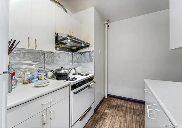 2nd image of 132-35 Sanford Ave, Flushing, NY 11355