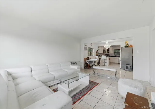 3rd image of 109 Wakefield Ave, Yonkers, NY 10704 | MLS# 1021872