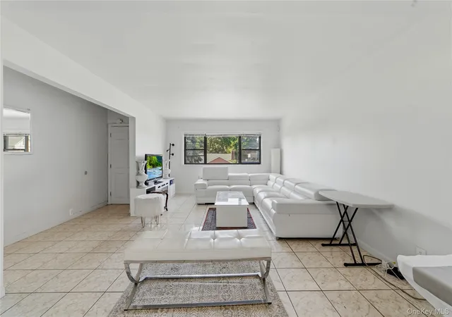 5th image of 109 Wakefield Ave, Yonkers, NY 10704 | MLS# 1021872