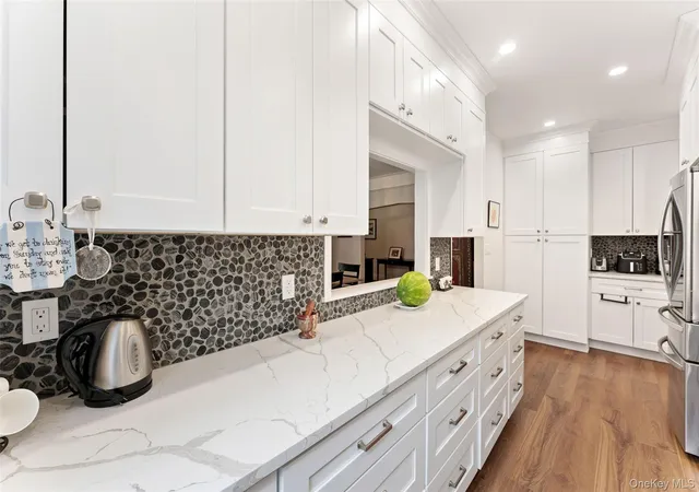 Photo 3 of Sale Pending at 25 Parkview Ave #3A, Bronxville, NY 10708 | MLS# 1021874 | Listing updated on 2026-08-12