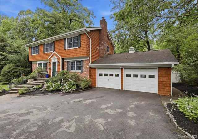 Homes for sale in Mount Pleasant, NY | 62 Hemlock Dr, Mount Pleasant, NY 10591 | MLS# 1021878