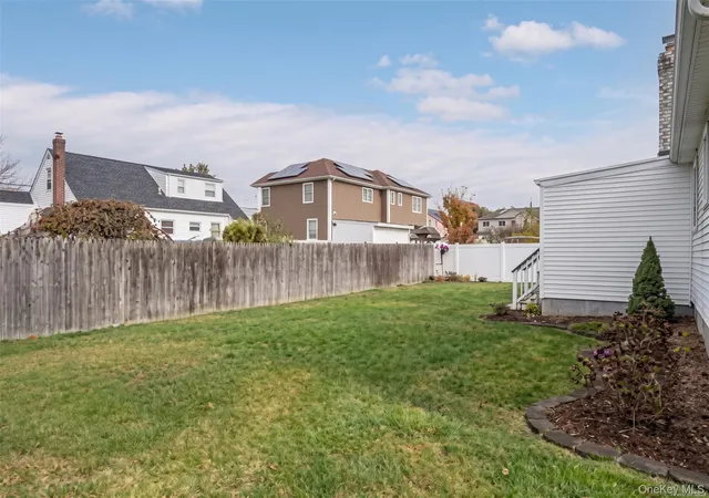 Homes for sale in Babylon, NY | 20 E Seacrest Ave, Babylon, NY 11757 | MLS# 1021897